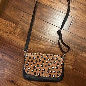 THIRTY ONE CROSSBODY. EUC